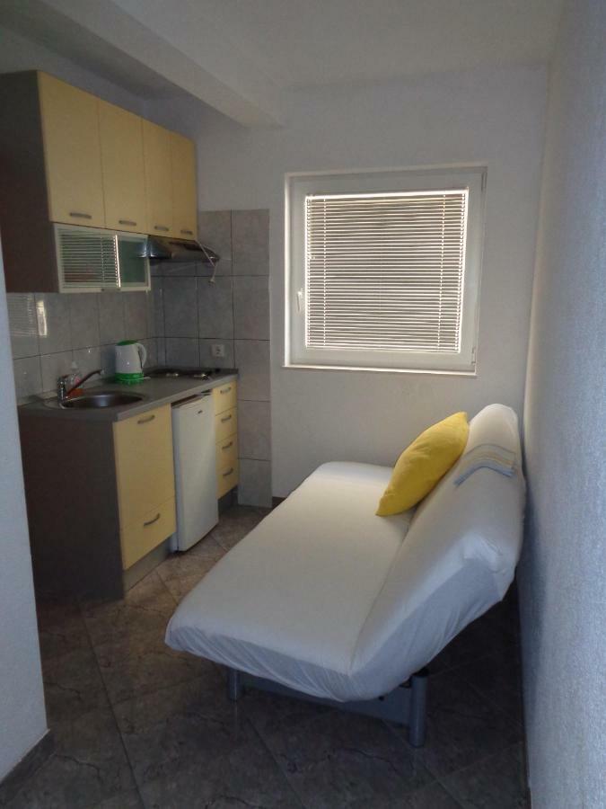 Apartments Rados لوكفا روجوزنيكا المظهر الخارجي الصورة