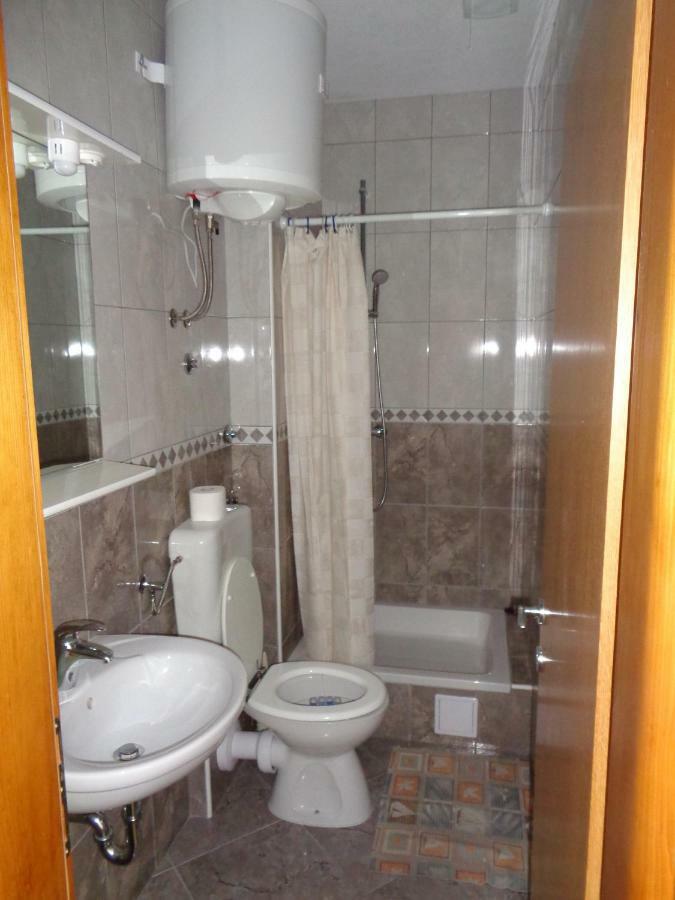 Apartments Rados لوكفا روجوزنيكا المظهر الخارجي الصورة